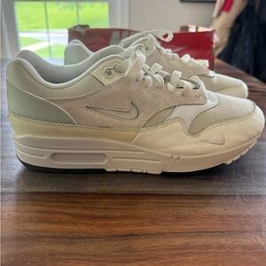 Nike Cream Sneakers